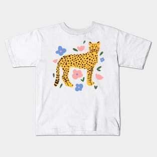 Cheetah with flowers Kids T-Shirt